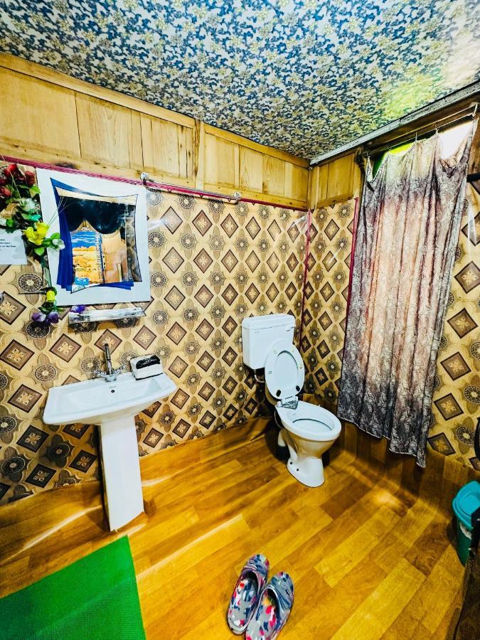 Bed and Breakfast Houseboat New Retreat Group Srīnagar Exterior foto
